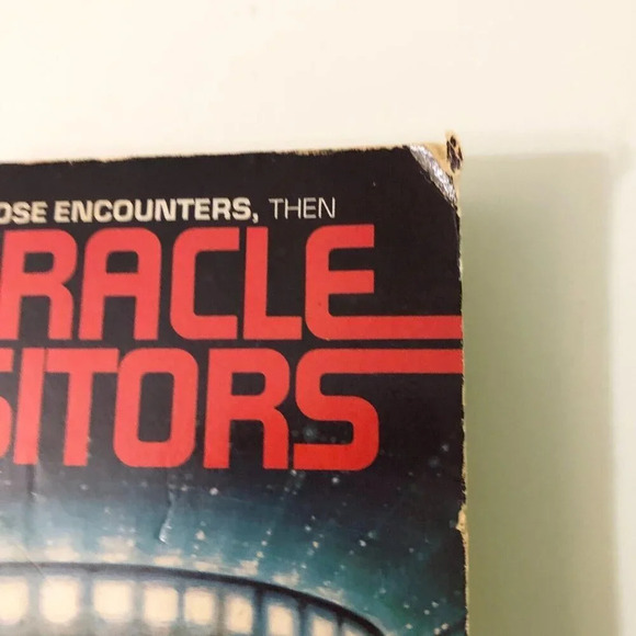 Vtg Miracle Visitors by Ian Watson and  The Galactic Invaders by James R Berry - Picture 7 of 16
